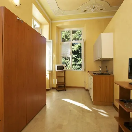 Fiorita Apartment Ghiffa
